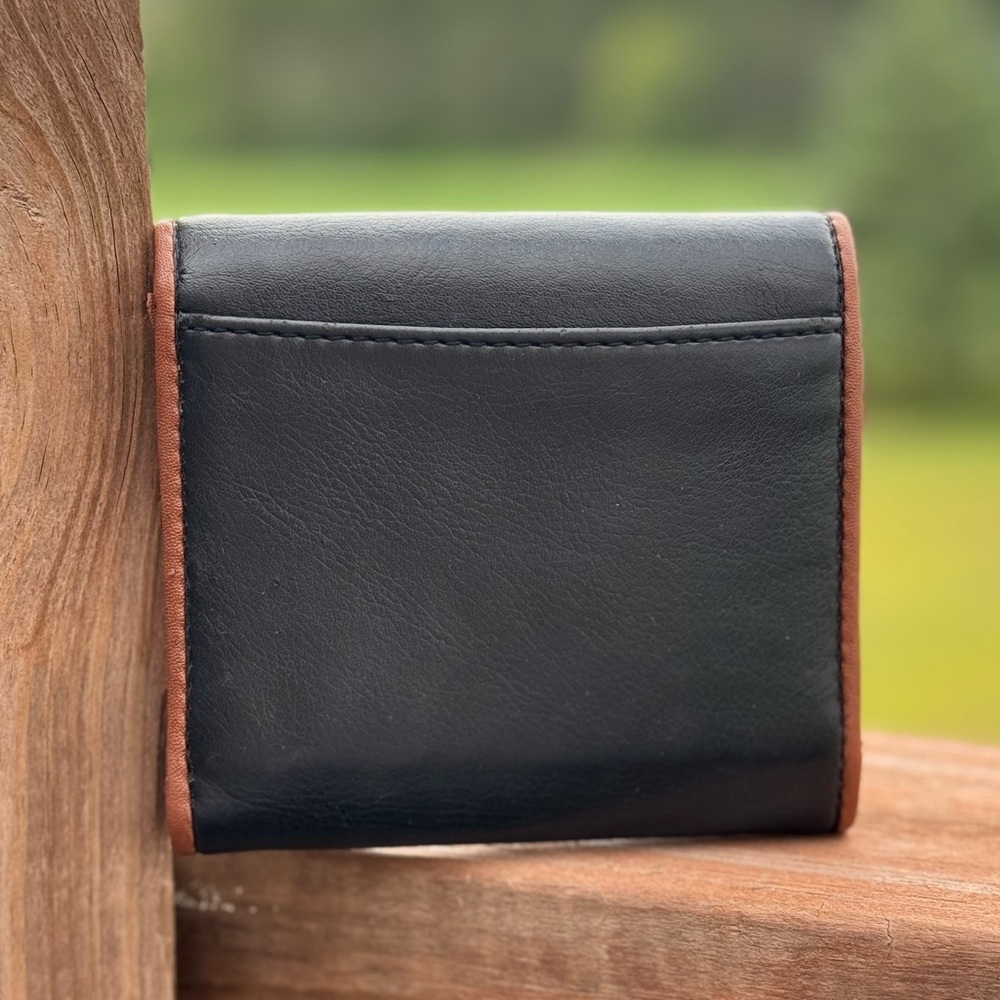 Vintage Esprit Leather Trifold Wallet - Picture 2 of 4